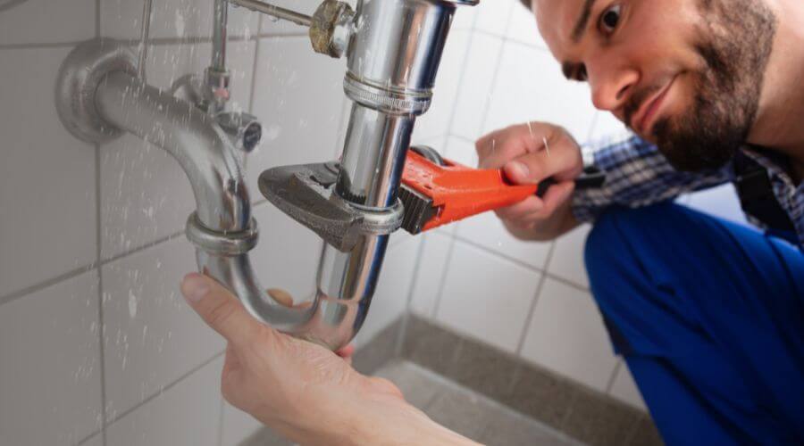 Professional clogged toilet repair in Guayama, PR